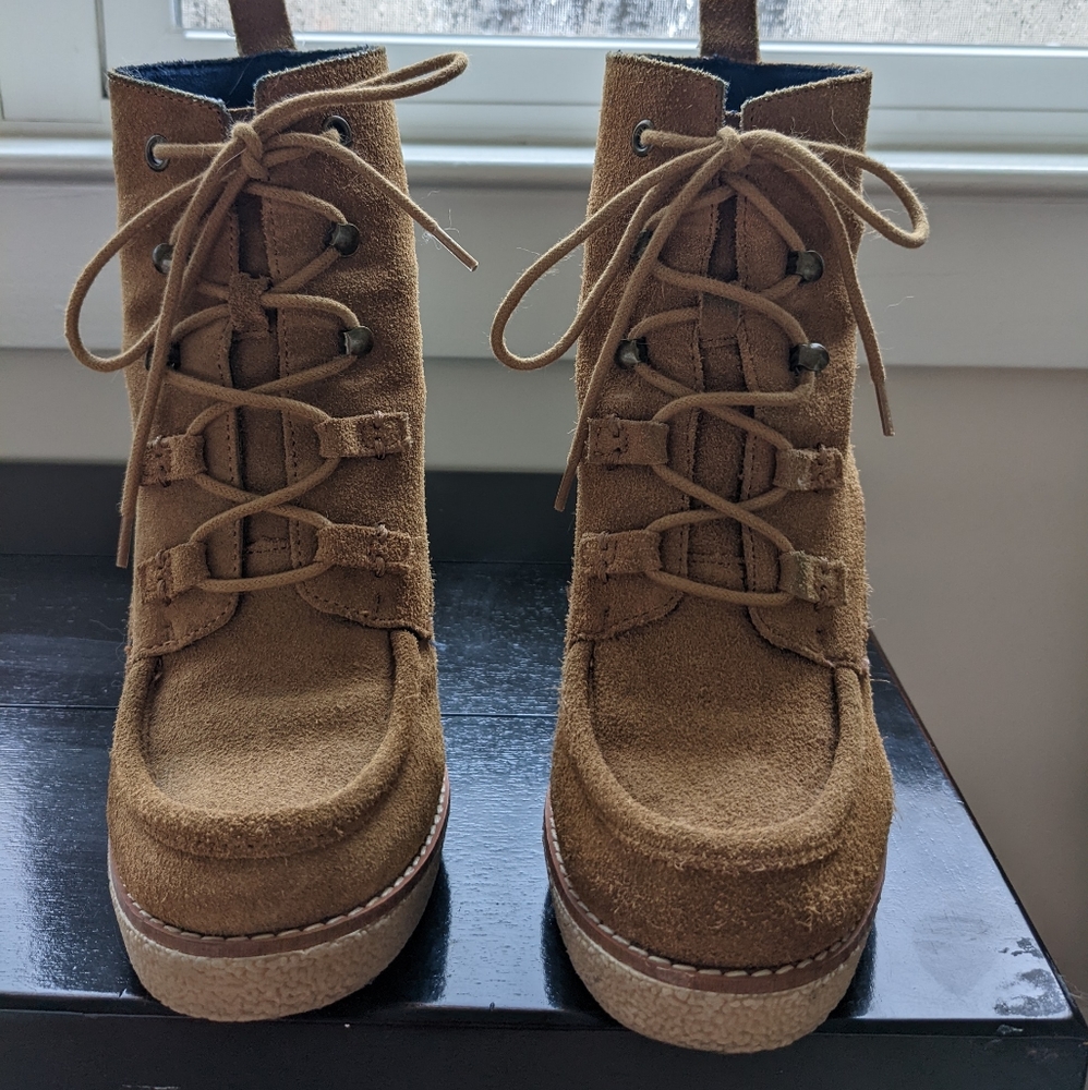 Gap wedge suede booties